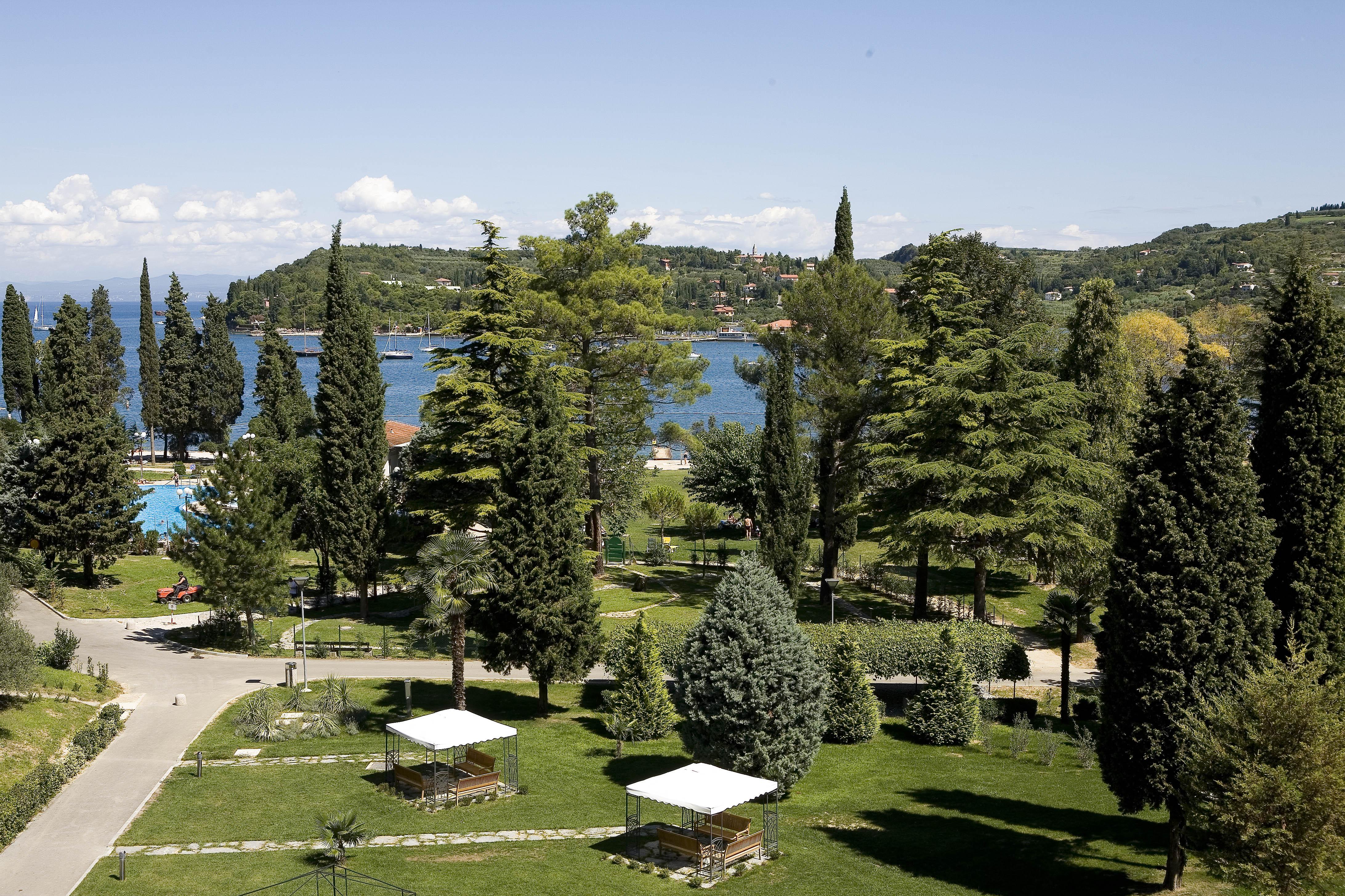 Bioenergy Resort Salinera Apartments Strunjan Bagian luar foto