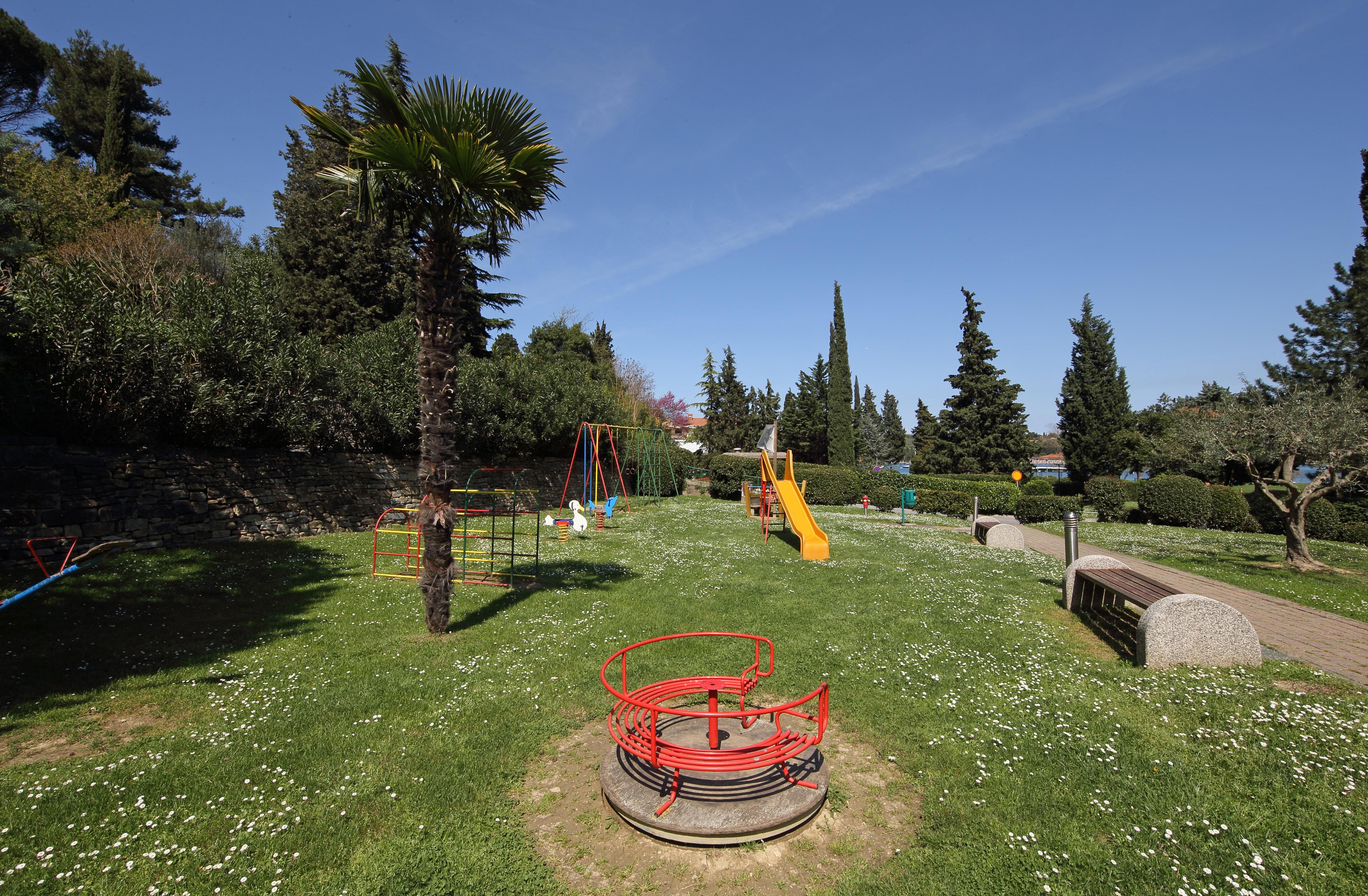 Bioenergy Resort Salinera Apartments Strunjan Bagian luar foto